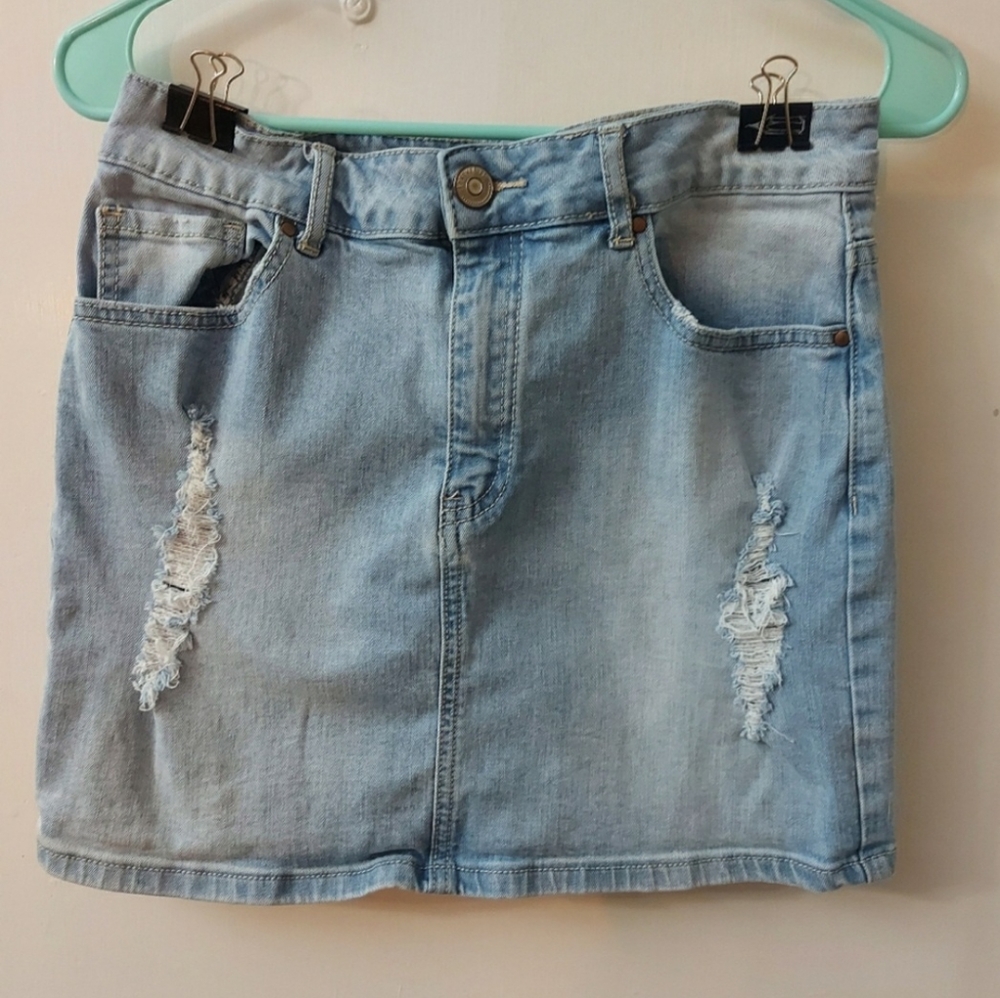 Forever 21 Bellavista Light Wash Denim Mini Skirt